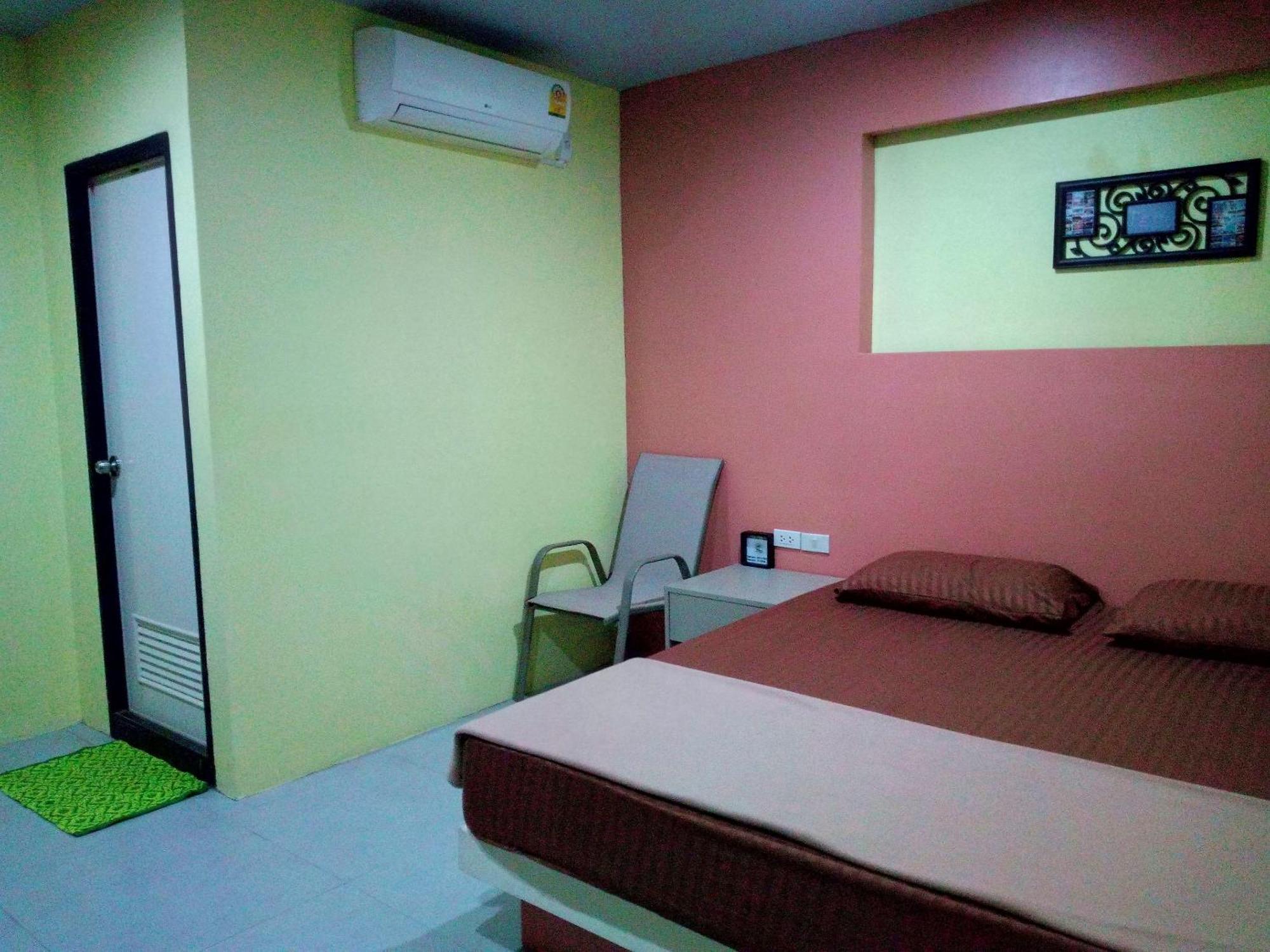 In Phuket House Hotel Exterior foto