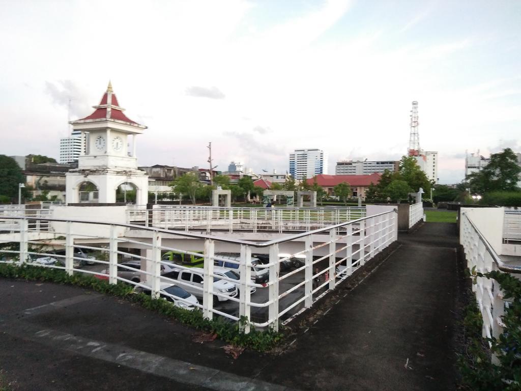 In Phuket House Hotel Exterior foto