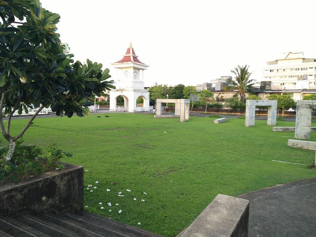 In Phuket House Hotel Exterior foto