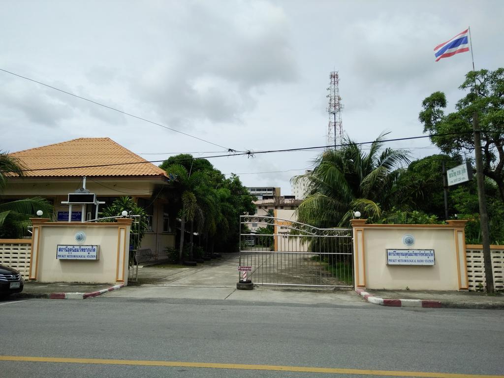 In Phuket House Hotel Exterior foto